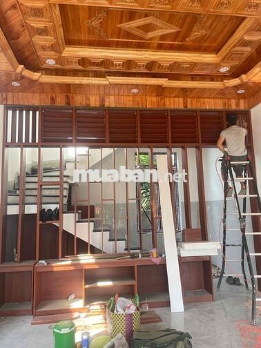 Tuyển thợ lắp đặt nội thất công nghiệp
