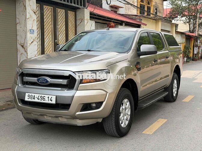 Ford Ranger XLS 2016 Vàng cát