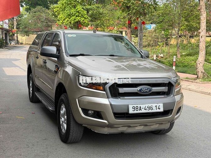 Ford Ranger XLS 2016 Vàng cát