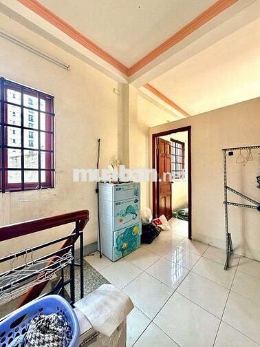 Nhà Đẹp 4 Tầng - Gần Hoà Bình Tô Hiệu 24m2 ( 3.2m x 8m ) Hướng Đông 