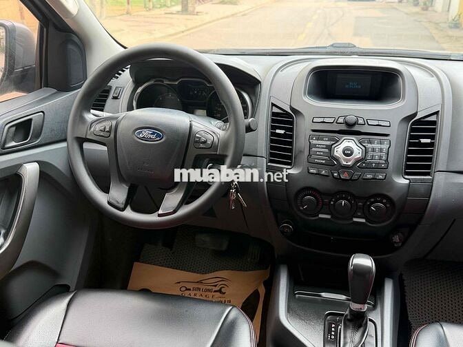 Ford Ranger XLS 2016 Vàng cát