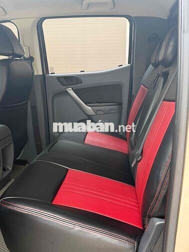 Ford Ranger XLS 2016 Vàng cát