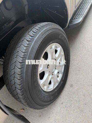 Ford Ranger XLS 2016 Vàng cát