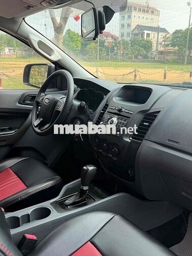 Ford Ranger XLS 2016 Vàng cát