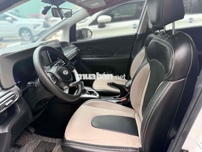 Hyundai Stargazer 2022 Trắng