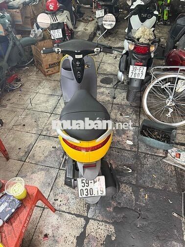 Xe máy Minion 50cc Vàng, xám
