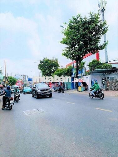 Mặt tiền Nguyễn Xí nhà trống suốt rất phù hợp kinh doanh Quán Ăn 