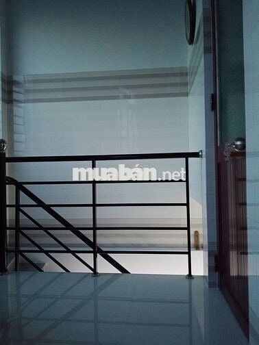 Chính chủ bán nhà mặt tiền 1 lầu đường nguyễn huệ vĩnh long