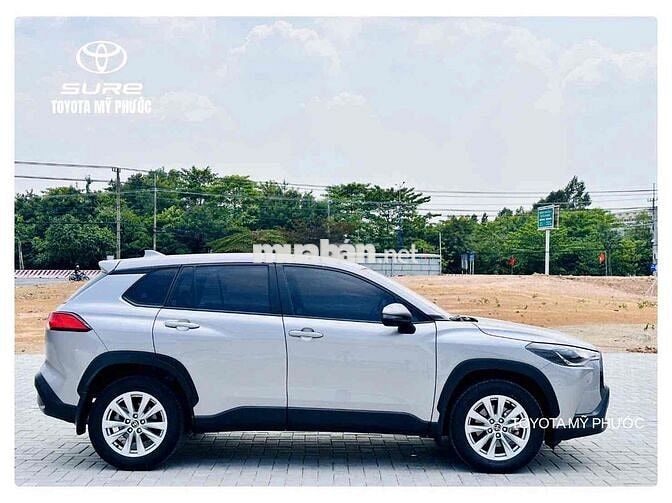 Toyota Corolla Cross 2022 Bạc 40.000km