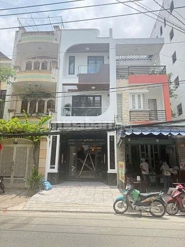 Nhà 4m x 18.5m trệt, 2 lầu đường Phan Huy Thực, phường Tân Kiểng, Q7