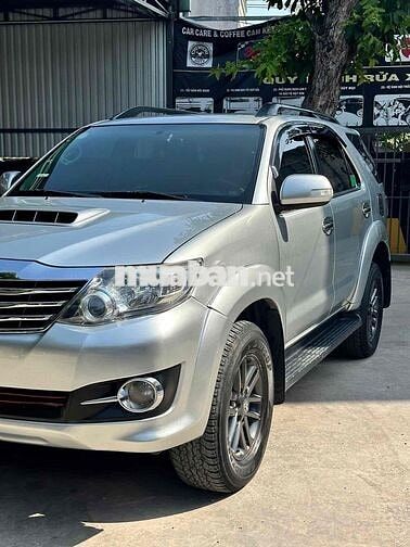 Toyota Fortuner 2015 Bạc
