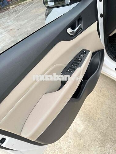 Hyundai Accent 2023 Bản Đặc Biệt 70.000km Trắng