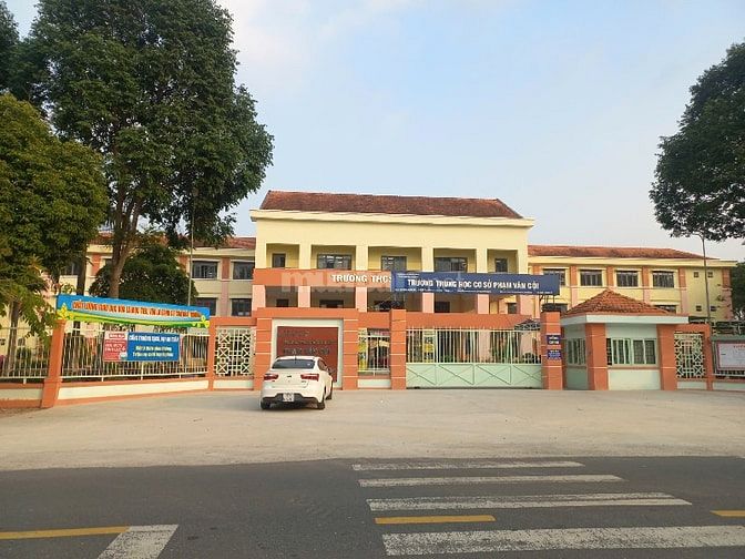 Bán Đất thổ cư 100% dt 9*65 mặt tiền đường Bùi Thị Điệt