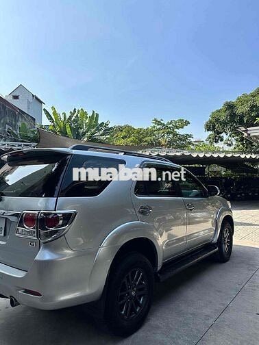 Toyota Fortuner 2015 Bạc