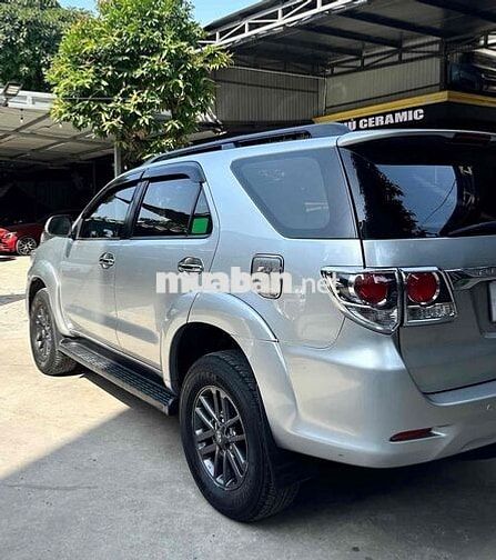 Toyota Fortuner 2015 Bạc