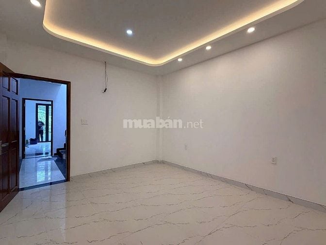 Nhà 4m x 18.5m trệt, 2 lầu đường Phan Huy Thực, phường Tân Kiểng, Q7