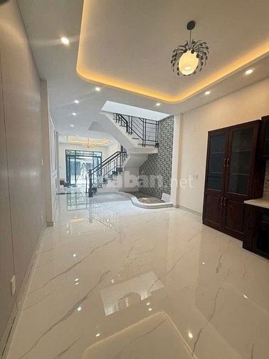 Nhà 4m x 18.5m trệt, 2 lầu đường Phan Huy Thực, phường Tân Kiểng, Q7