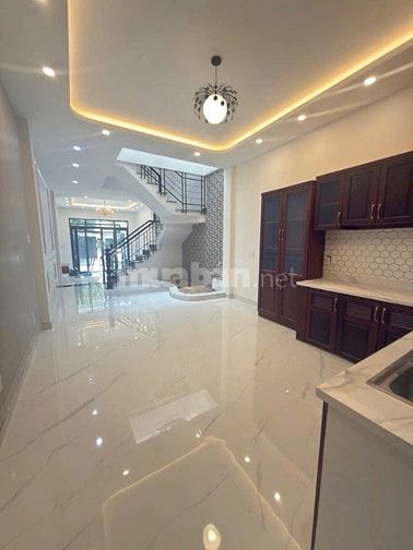 Nhà 4m x 18.5m trệt, 2 lầu đường Phan Huy Thực, phường Tân Kiểng, Q7