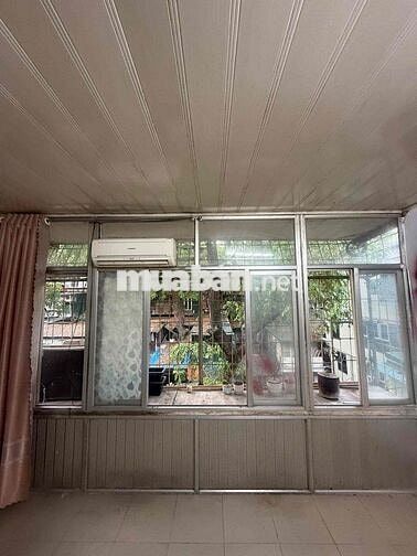 Cần bán TT Kim Liên, có 1 0 2, vip Đống Đa, tiện ích bạt ngàn