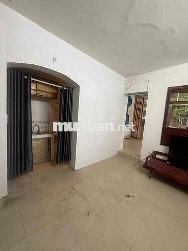 Cần bán TT Kim Liên, có 1 0 2, vip Đống Đa, tiện ích bạt ngàn
