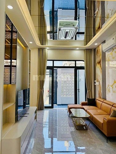 Nhà Mới Xây 100% -Ngang 6.4m- 4 Tầng- Chỉ 6 Tỷ 490