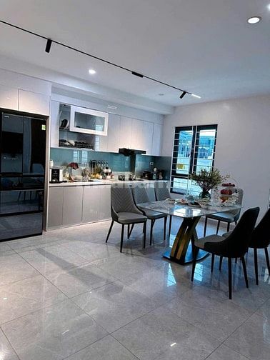 Bán nhà Ngã Tư Sở 50m2 mặt tiền 5.1m 6 tầng thang máy full nt lô góc