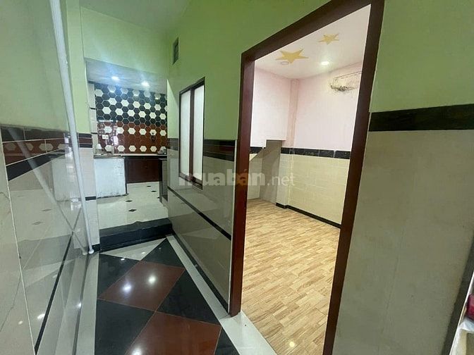 Nhà 2 tầng hẻm xe hơi đường Trường Chinh, Quận 12, 4x13m, 5,2 tỷ