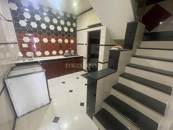 Nhà 2 tầng hẻm xe hơi đường Trường Chinh, Quận 12, 4x13m, 5,2 tỷ