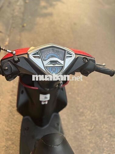 Yamaha Luvias Đỏ
