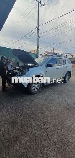 Isuzu MUX 2017 Trắng