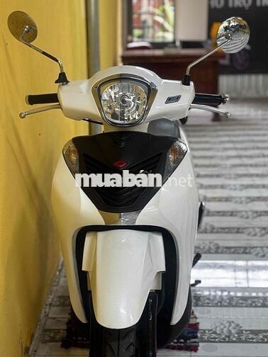 Honda SH Mode Trắng đen
