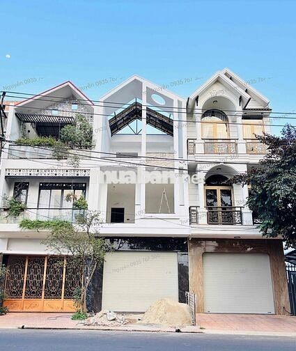 CHO THUÊ NHÀ - NHÀ ĐANG XÂY MỚI 100%  - MẶT TIỀN KHU ĐẤU GIÁ THÀNH PHỐ