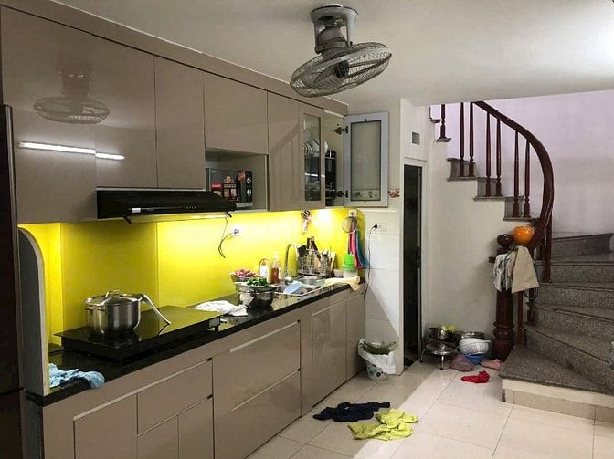 Chính chủ cho thuê nhà ngõ 2 Cầu Bươu. 35m2 x 4,5 tầng. Giá 9tr/tháng