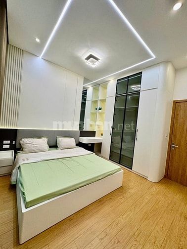 Bán gấp nhà Hoàng Văn Thái 45m2 mặt tiền 4m 5 tầng full nội thất gara 