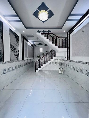 CHÍNH CHỦ GỬI EM THÍA NHÀ SHR 735 TRIỆU - 1 TRỆT 1 LẦU 2PN 2WC