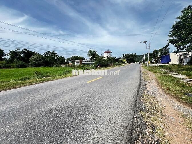 Bán mặt tiền chợ kinh doanh. Chợ Thuận Hòa, ngã ba QL 28 với DT711