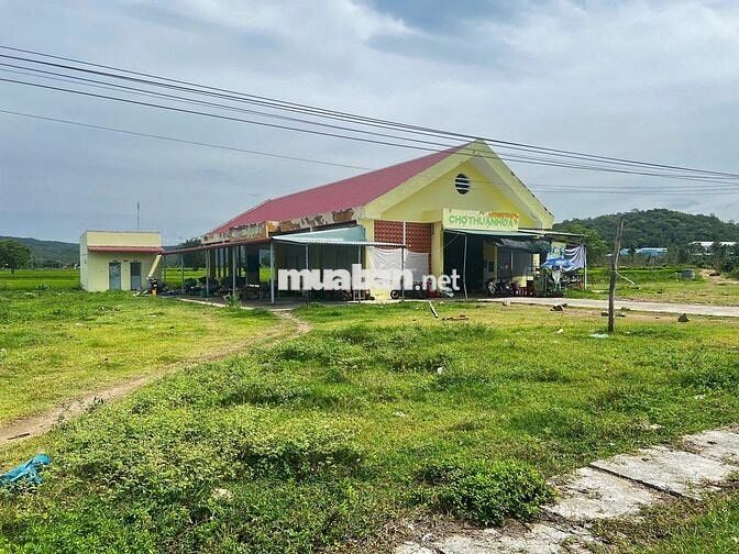 Bán mặt tiền chợ kinh doanh. Chợ Thuận Hòa, ngã ba QL 28 với DT711