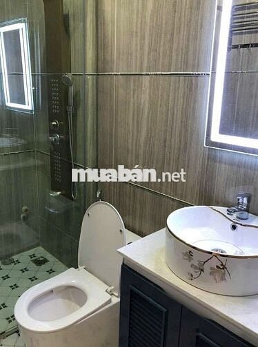 Cho thuê nhà góc 2MT 339B đường Lê Văn Sỹ Phường 14, Quận 3. 