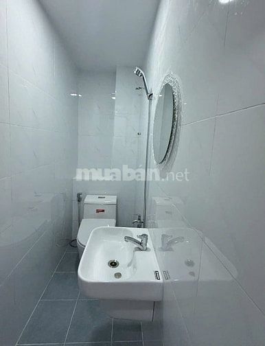 Bán nhà sát bến xe Q8 giá 1 tỷ 170 đang cho thuê tháng 11 triệu. SHR