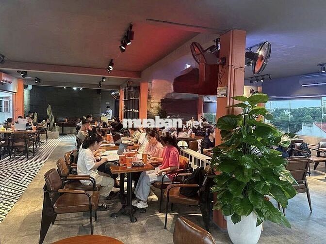 Sang quán caffe sinh viên gần ngã tư Thủ Đức