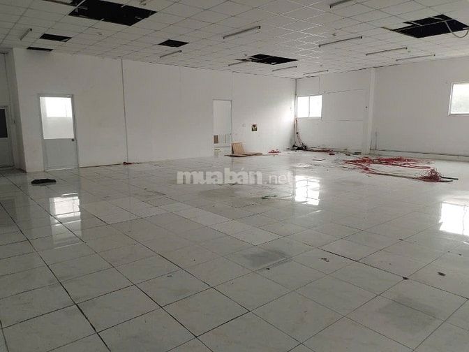 Cho thuê nhà xưởng 1600m2 đường xe công 40 feet