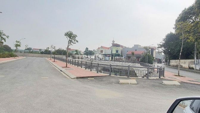 Bán nhà mặt view hồ dự án Á Đông Xanh, sở hữu 3 vỉa hè hướng Đông Nam