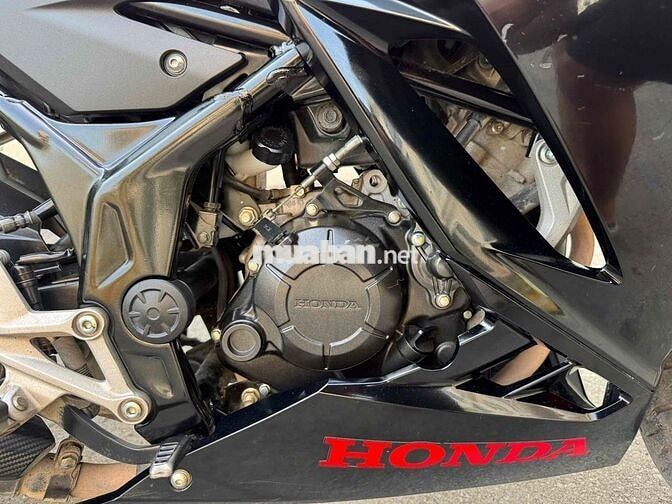 Honda CBR150R ĐKLĐ 5/2025 chính chủ biển 15