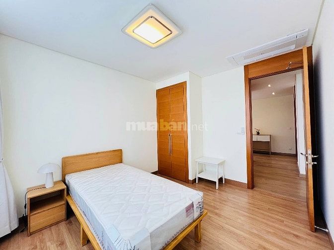 Cho thuê căn hộ Xi Riverview Palace tầng trung, 145m2, full nội thất