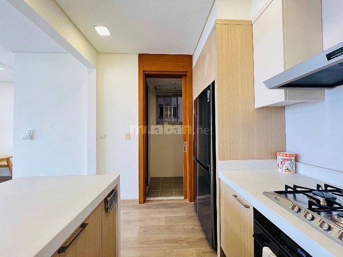 Cho thuê căn hộ Xi Riverview Palace tầng trung, 145m2, full nội thất
