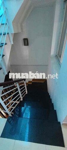 cho thuê nhà sát ngã tư ga , chợ cầu đồng 2 lầu 3 phòng ngủ Đường 6m