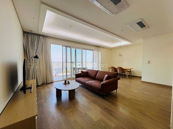 Cho thuê căn hộ Xi Riverview Palace tầng trung, 145m2, full nội thất