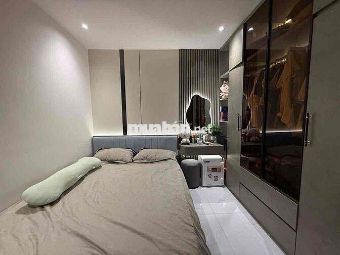 Căn hộ Lê Thanh Nghị, tầng 2, 2PN tặng nội thất, sân chơi thoáng đãng
