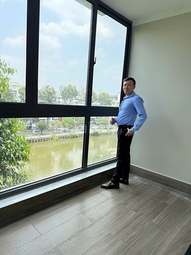 Cho Thuê Nhà Nguyên Căn Y Hình đường Trường Sa, Q3, 6 tầng thang máy
