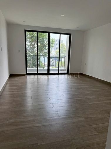 Cho Thuê Nhà Nguyên Căn Y Hình đường Trường Sa, Q3, 6 tầng thang máy